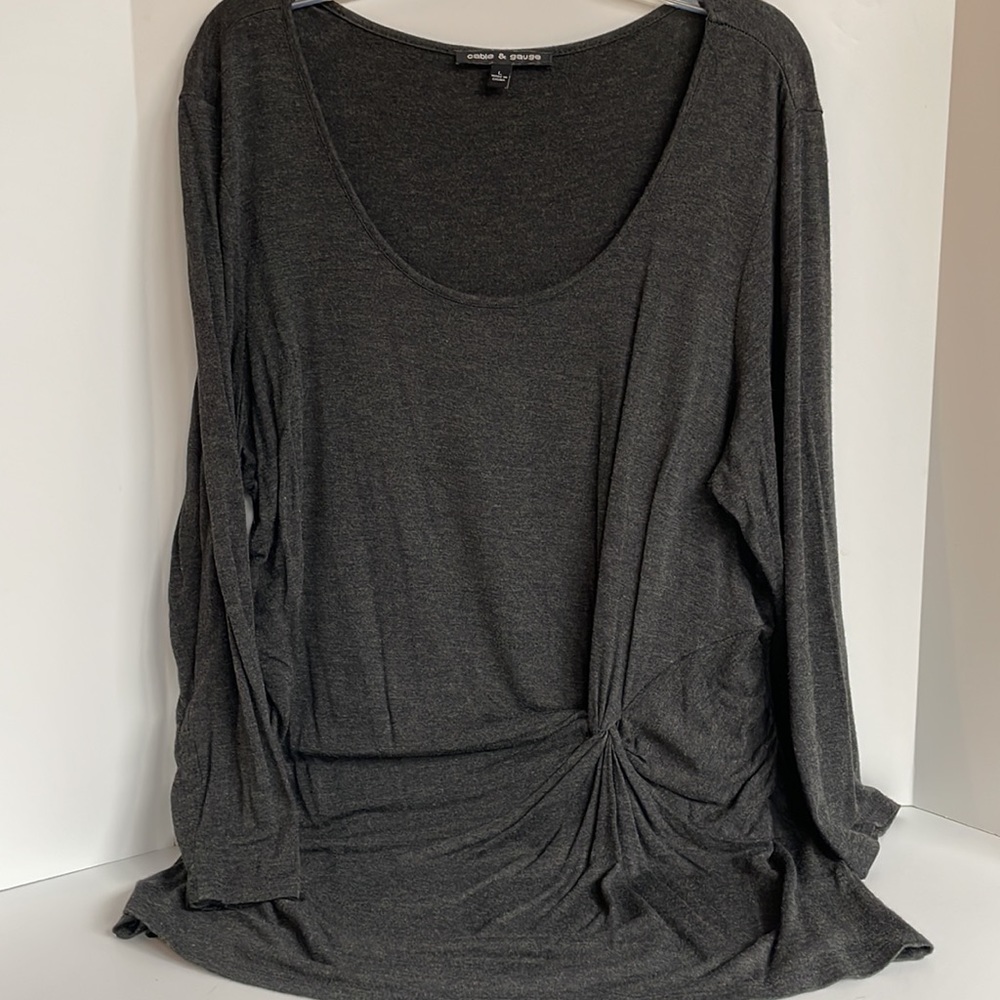 Cable & Gauge scoop neck twist front long sleeve super soft knit top size large